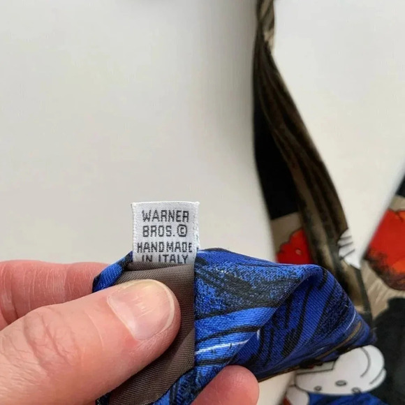 2/$30 LOONEY TUNES Bugs Bunny Director Tie - Picture 6 of 9